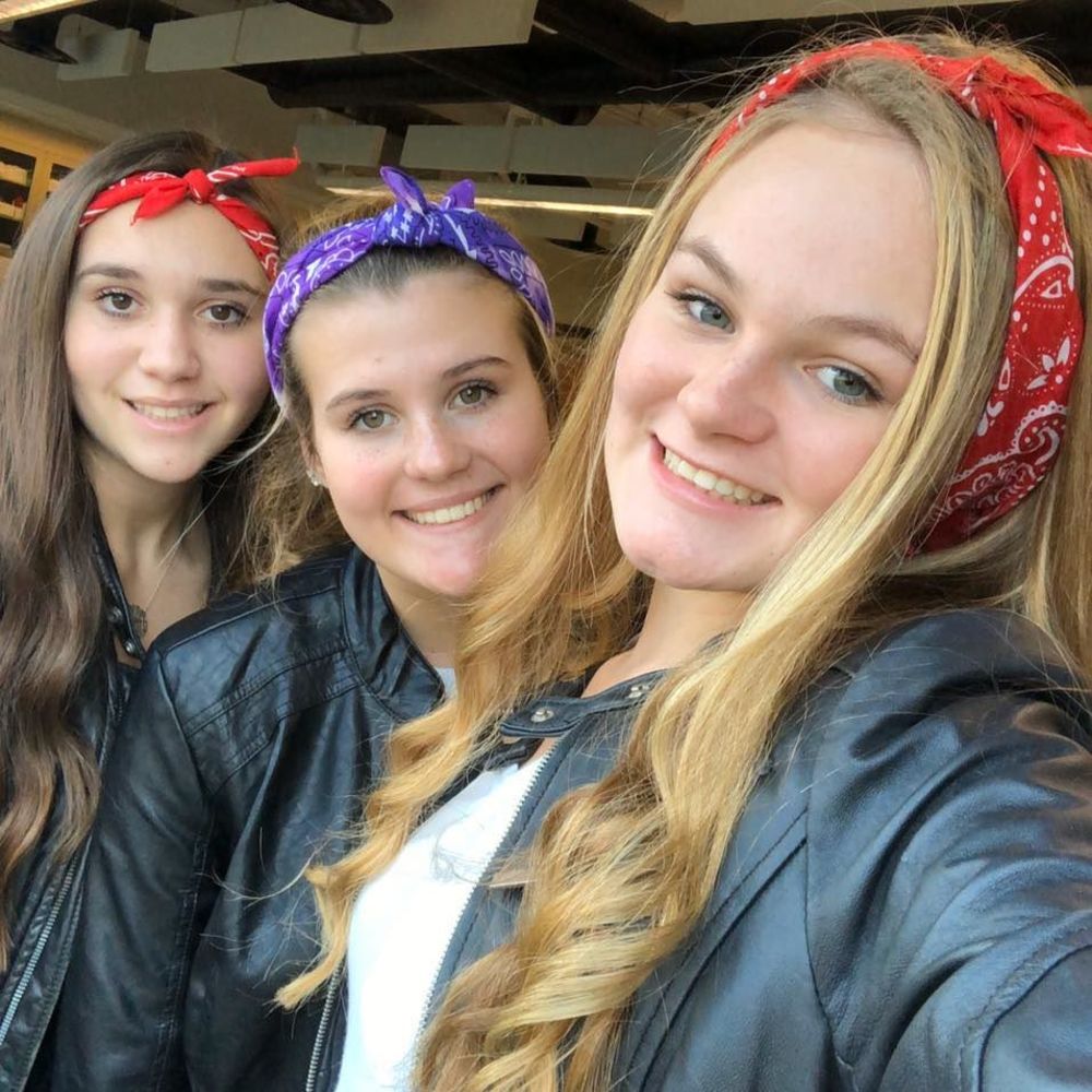 Meet your Posher, Kayla